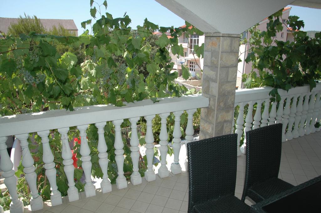 Apartments Anton Vodice Exteriör bild